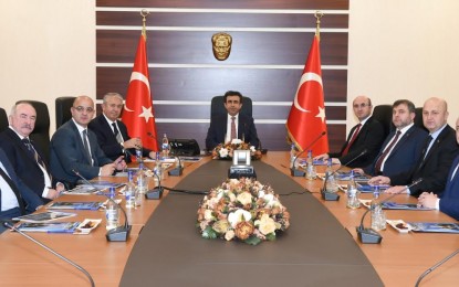 Yedi İl Başkanı Vali Güzeloğlu ile görüştü