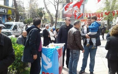 DSP İzmit, Yürüş Yolu’nda Hayır bildirisi dağıttı