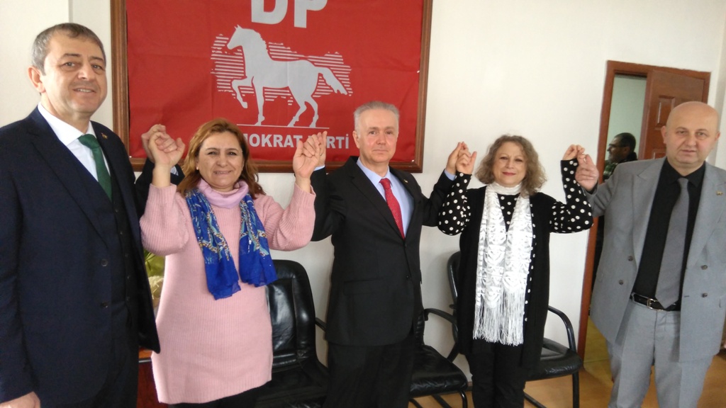 İsmail Yazgan, Demokrat Parti’nin İzmit Belediye Başkan adayı oldu