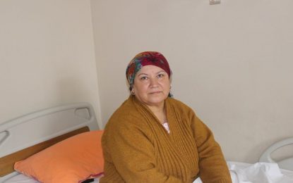 Körfez Devlet Hastanesine Baston ile Gelen Hasta Yürüyerek Taburcu Oldu