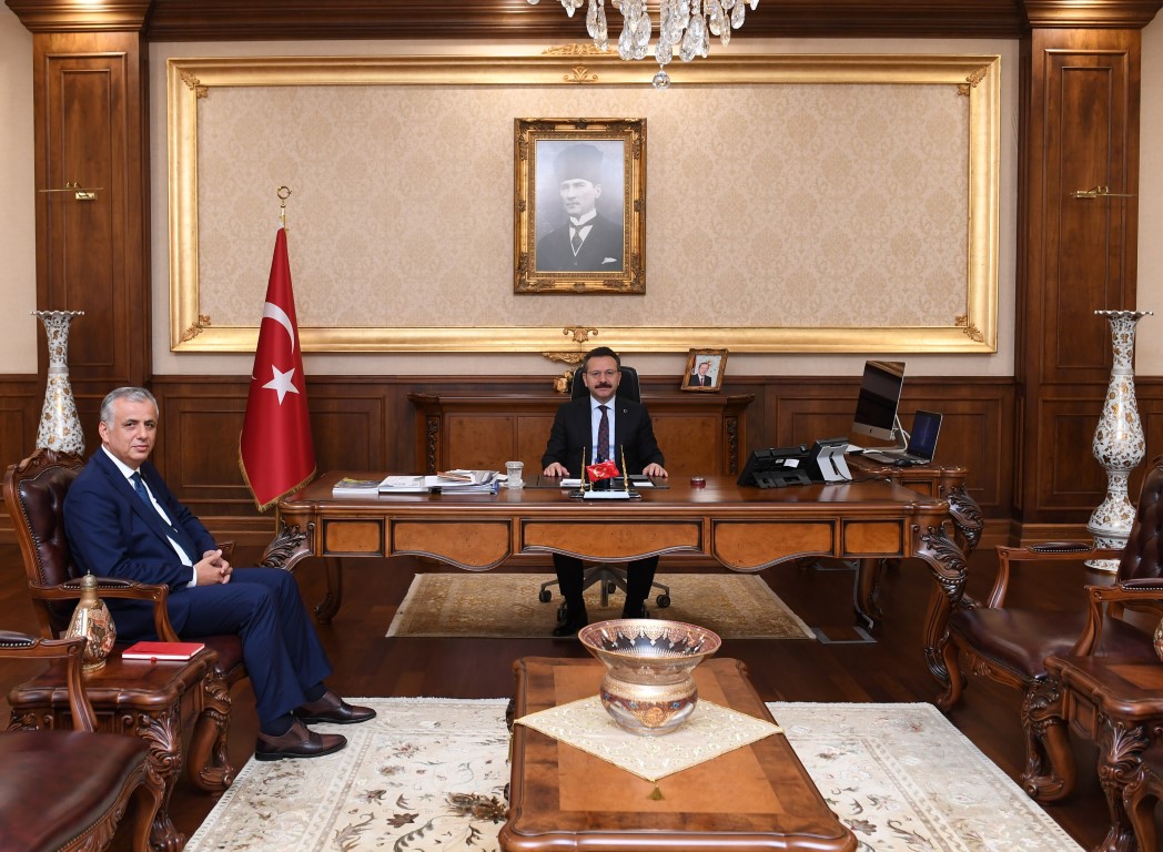 Yeni İzmit Kaymakamı Şevket Cinbir Vali Aksoy’u Ziyaret Etti