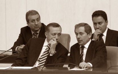 Şener’den Erdoğan’a: Laf yetiştireceğine köşesine çekilip otursun!