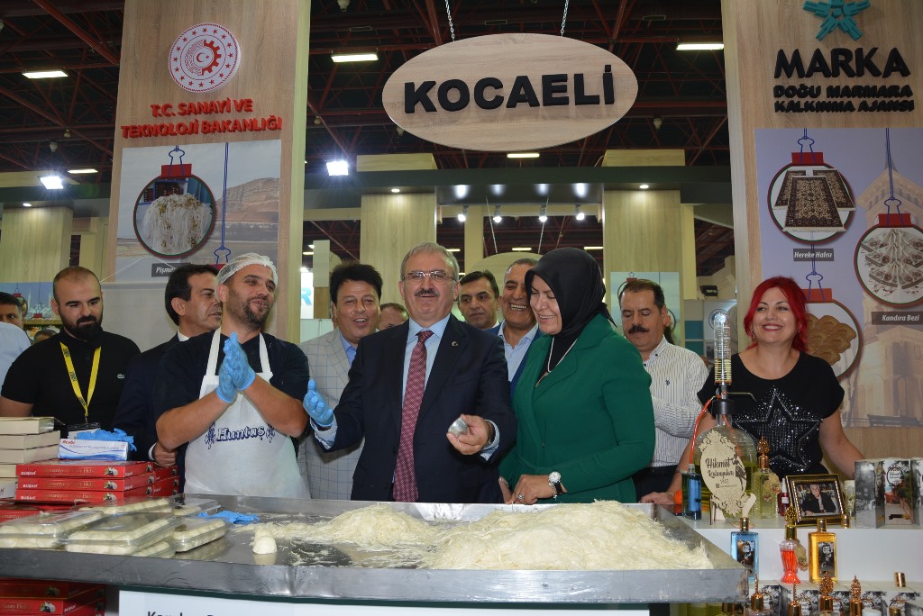 Kocaeli Heyeti Antalya’da Vali Karaloğlu’nu ziyaret etti