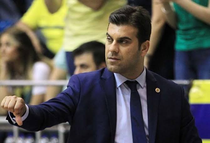 KADIN BASKETBOL TAKIMININ YENİ ANTRENÖRÜ BELLİ OLDU