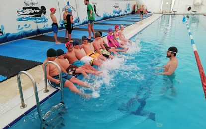 İzmit Belediyesinin ücretsiz yüzme kursu başladı
