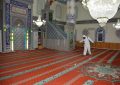 İzmit Belediyesi ibadete açılacak camileri dezenfekte ediyor