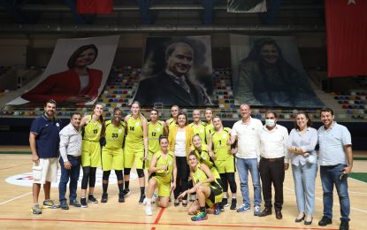 İzmit Belediyespor baştan sona üstün oynadığı karşılaşmada Fenerbahçe’yi mağlup etti
