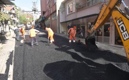 İzmit Belediyesi, Serdar Mahallesi’nin yollarını yeniliyor