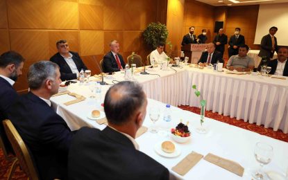 Başkan Büyükakın, Kars-Ardahan-Iğdır İş Adamları Derneği (KAISİAD) Başkanı Haluk Mamik ve yönetim kurulu üyelerine konuk oldu