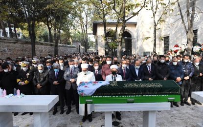 Vali Yavuz, Kocaeli Üniversitesi Rektörü Prof. Dr. Sadettin Hülagü’nün Annesinin Cenaze Törenine Katıldı