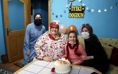 Ben De Varım Projesinde Büyükşehir personelinden;  Güldalı’ya doğum günü sürprizi