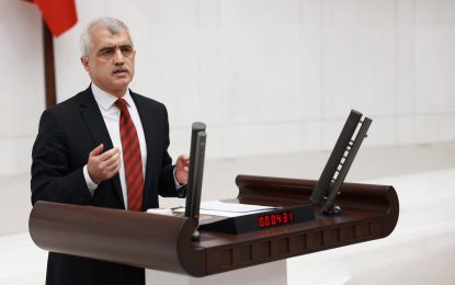 Dr. Gergerlio�lu’ndan Kanun Teklifi: “Diyarbak覺r Stadyumu��nun 襤smi Amed Tahir El癟i Stadyumu Olsun!”