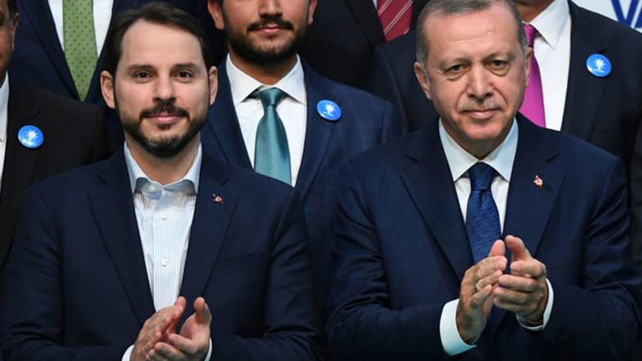 Davutoğlu ‘Arınma vakti’ dedi: Erdoğan ve Berat Albayrak çağrısı yaptı; Benim, Erdoğan’ın, Binali Yıldırım’ın ve Berat Albayrak’ın mal varlıkları araştırılsın” dedi
