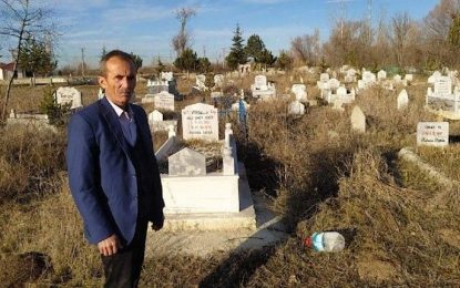 AKP’li belediye alacaklı işçisine mezarlıkları gösterdi
