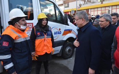 Davutoğlu’ndan ‘uzman işgücü’çağrısı: Mehmetçik’i deprem bölgesine yönlendirin
