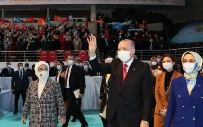 AK Parti’de iç savaş kızıştı! Selefinin izlerini silmeye çalışıyor