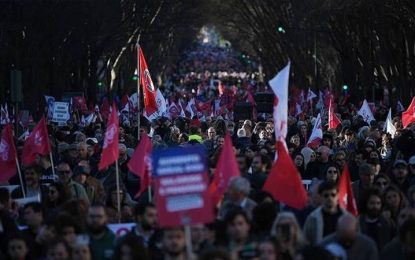 Portekiz işçiler enflasyonu protesto etti!