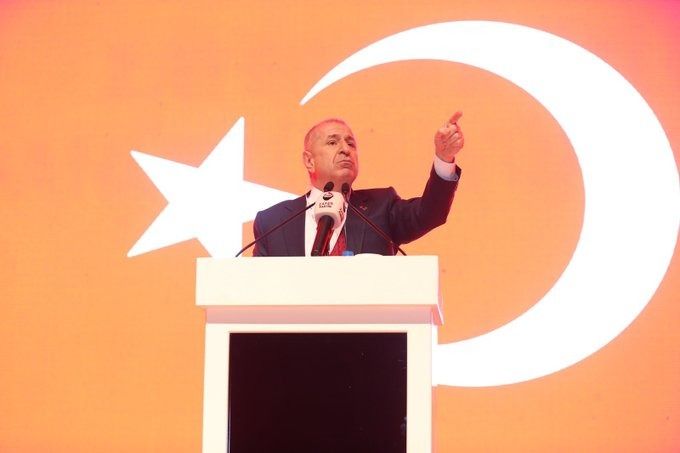 Özdağ: Yaklaşık 1.5 milyon kişi vatandaş yapıldı, oy kullandırıldı!
