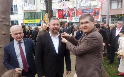 İyi Parti’den istifa eden Ahmet Çakmak CHP’ye katıldı