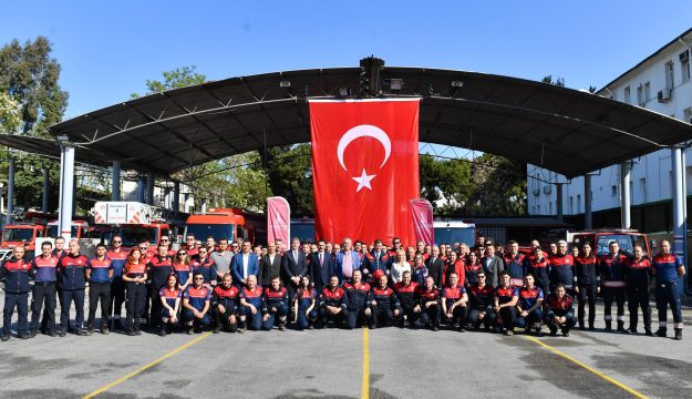 Başkan Tugay: Yapacağımız hizmetlerle Türkiye’ye örnek olacağız