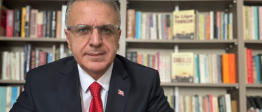 Milliyetçi Sol Parti Genel Başkanı Hüseyin Alpay, ''Çiftçilerin borcu 122 kat arttı,  son 1 yılda 111 bin esnaf dükkân kapattı''