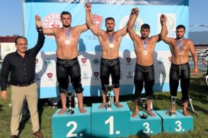 Büyükşehir’in pehlivanı Alparslan Tekmen şampiyon oldu