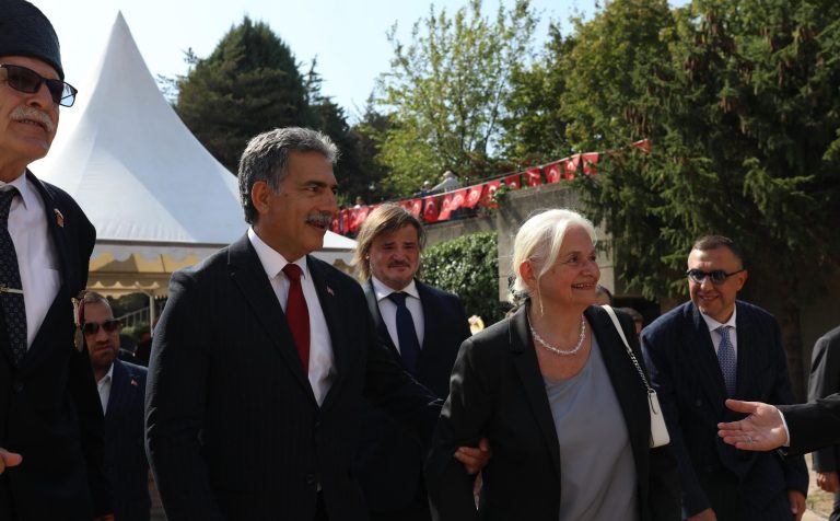 Celal Bayar kabri başında anıldı (2)