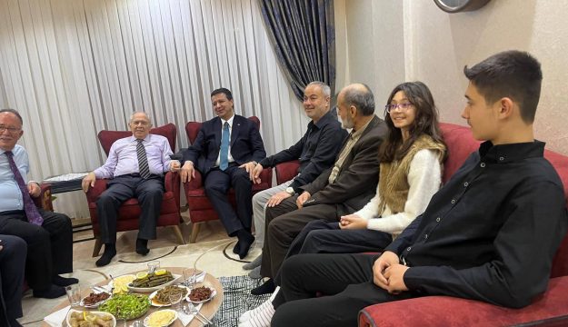 Saadet Lideri Arıkan’ın Manisa Ziyaretinde ‘Emekli’ Tartışması