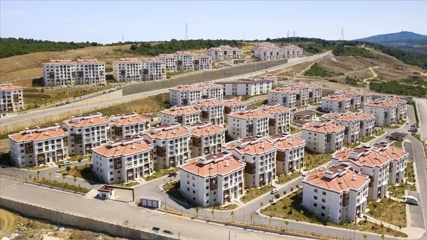 TOKİ’de Aidat Zamları Tepki Çekiyor: Vatandaş “Dar Gelirli İçin Yapılan Konutlar Bu Yükü Kaldıramaz” Diyor