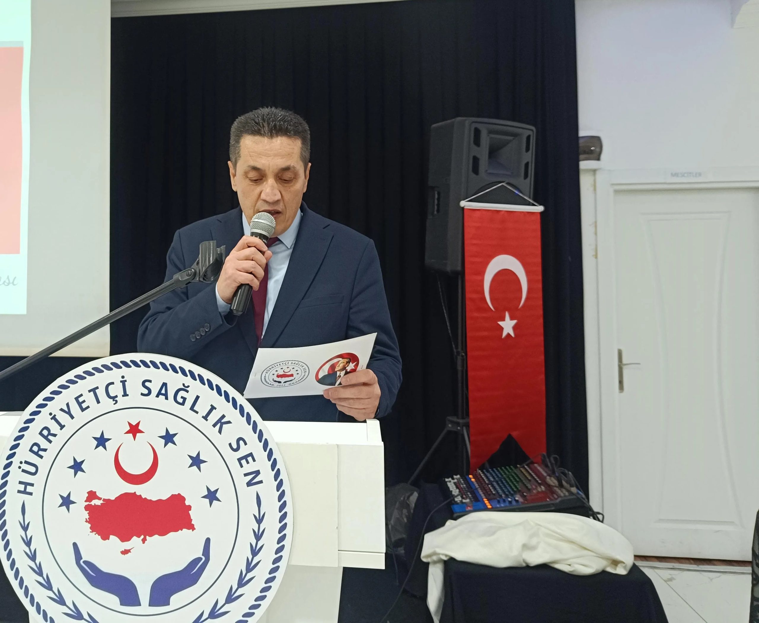 SAĞLIK ÇALIŞANI YOK SAYILIRSA SAĞLIK SİSTEMİ ÇÖKER